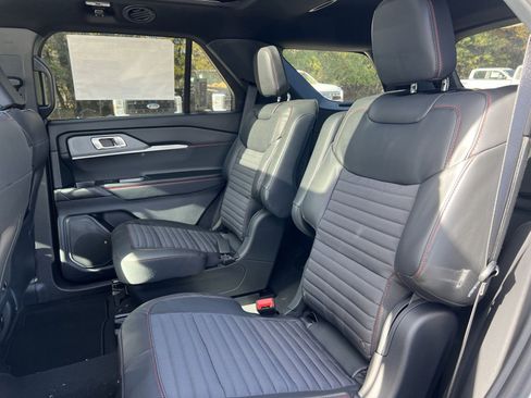 New 2026 Ford Explorer ST-Line w/ ST-Line Street Pack image 25