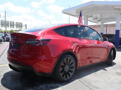 Used 2022 Tesla Model Y Performance AWD/4WD image 3