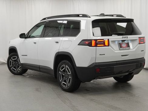 New 2026 Jeep Cherokee Laredo image 13
