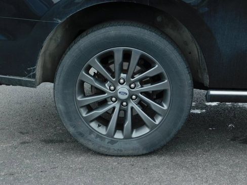 Used 2021 Ford Expedition Limited image 11