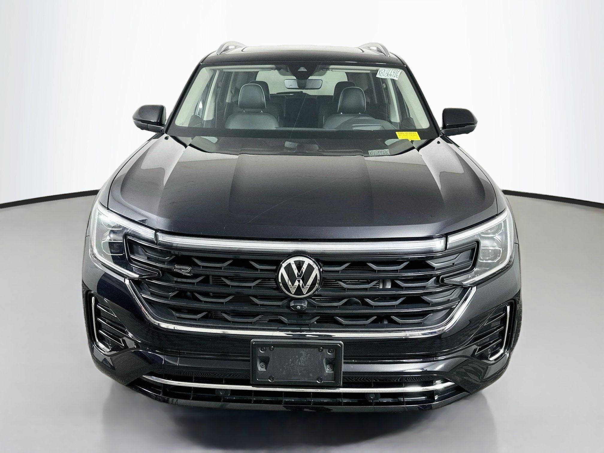 Used 2024 Volkswagen Atlas SEL Premium R-Line AWD/4WD image 2