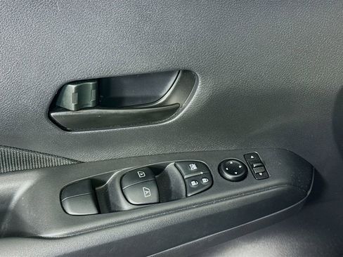 Used 2024 Nissan Kicks S image 17