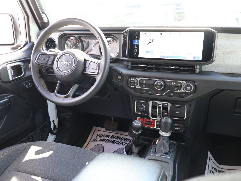 Used 2024 Jeep Wrangler Unlimited Sport AWD/4WD image 12