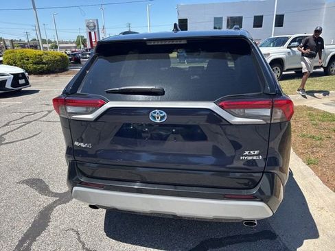 Used 2021 Toyota RAV4 XSE AWD/4WD image 10