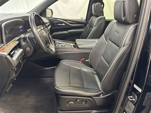 Used 2022 Cadillac Escalade Premium Luxury image 10