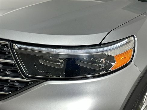 Used 2023 Ford Explorer XLT w/ Equipment Group 202A image 25