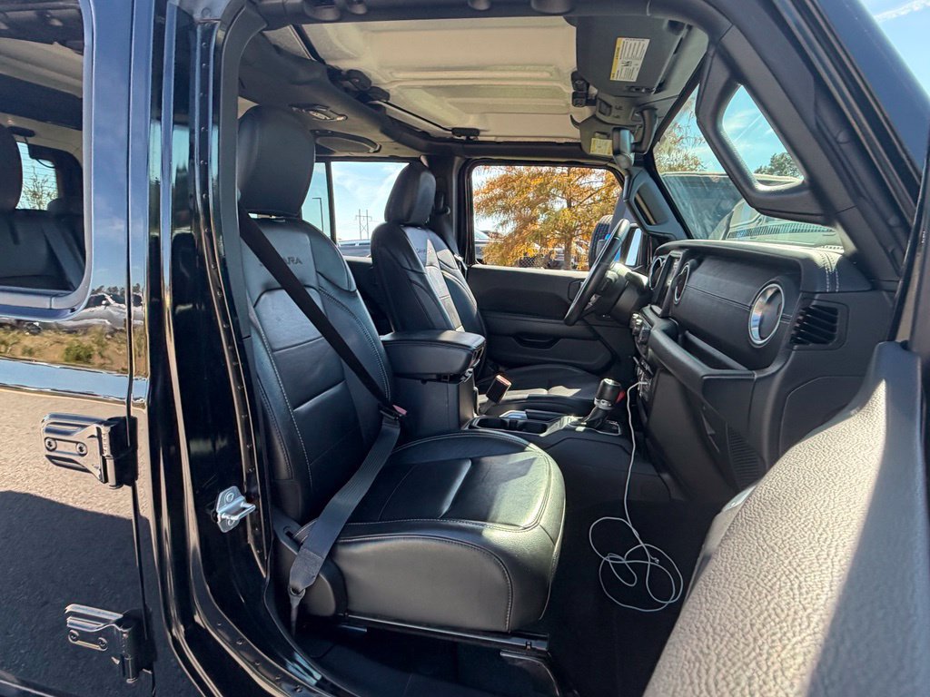 Used 2022 Jeep Wrangler Unlimited Sahara AWD/4WD image 43