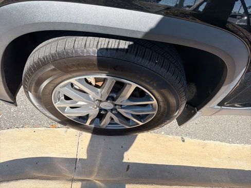 Used 2017 GMC Acadia SLE w/ Driver Alert Package I AWD/4WD image 14
