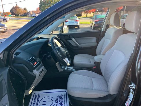 Used 2017 Subaru Forester 2.5i Premium image 10