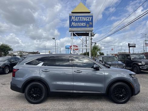 Used 2023 Kia Sorento LX FWD image 10