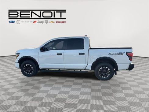 Used 2024 Nissan Titan PRO-4X w/ Pro-4x Convenience Package image 8