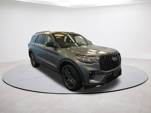 Used 2025 Ford Explorer ST-Line w/ ST-Line Street Pack AWD/4WD image 1