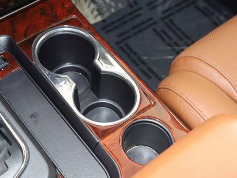 Used 2021 Toyota Sequoia Platinum image 27