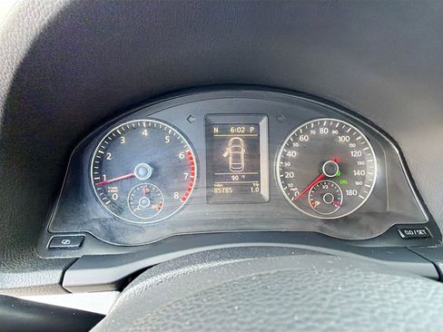 Used 2012 Volkswagen Eos Komfort image 35