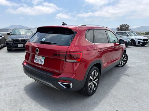 Used 2022 Volkswagen Taos SE w/ IQ.Drive SE Package AWD/4WD image 4