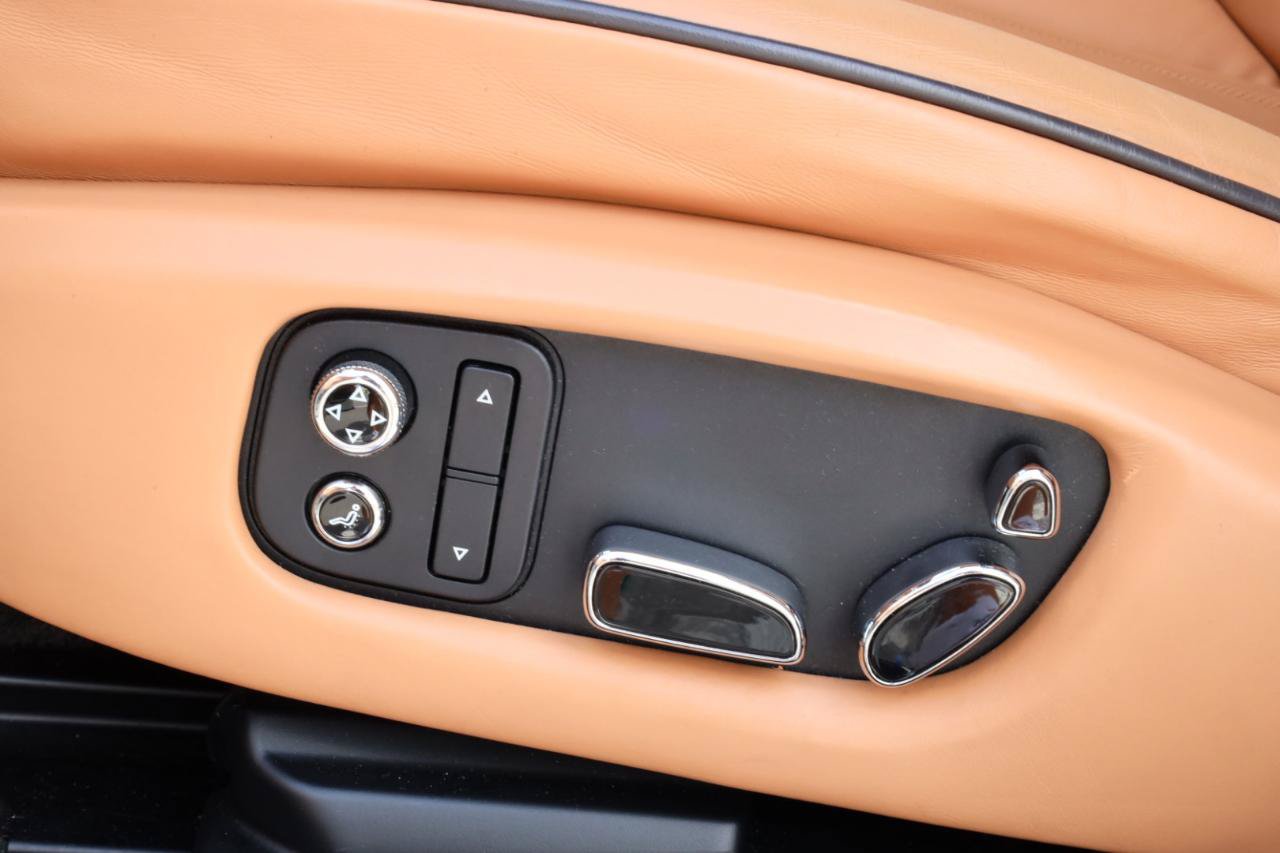 Used 2011 Bentley Mulsanne RWD image 28