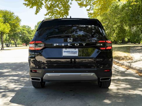 Used 2026 Honda Pilot Elite image 8