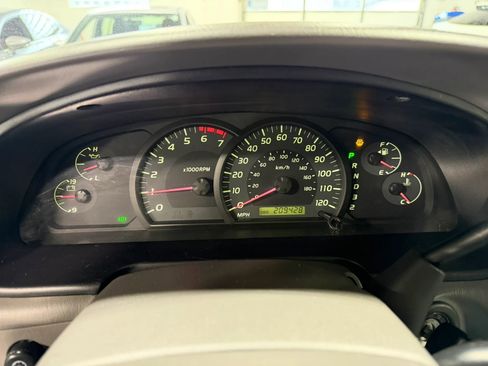 Used 2005 Toyota Tundra SR5 AWD/4WD image 16