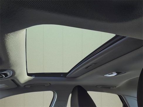 Certified 2025 Hyundai Elantra SEL image 9