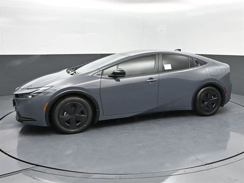 New 2026 Toyota Prius LE FWD image 25
