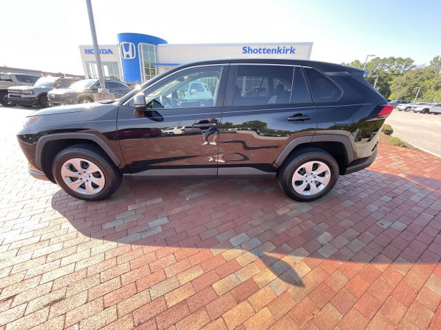 Used 2023 Toyota RAV4 LE FWD image 30