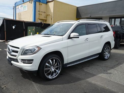 Used 2013 Mercedes-Benz GL 320 BlueTEC 4MATIC image 5
