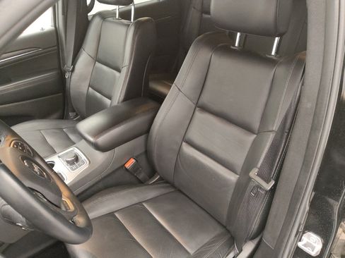 Used 2018 Jeep Grand Cherokee Limited image 17