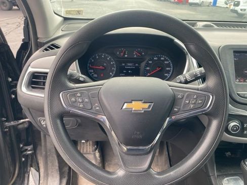 Used 2020 Chevrolet Equinox LS w/ LS Convenience Package image 11