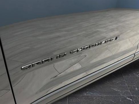 New 2026 Jeep Grand Cherokee Altitude AWD/4WD image 35
