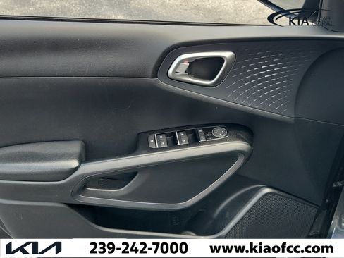 Used 2020 Kia Soul S FWD image 22
