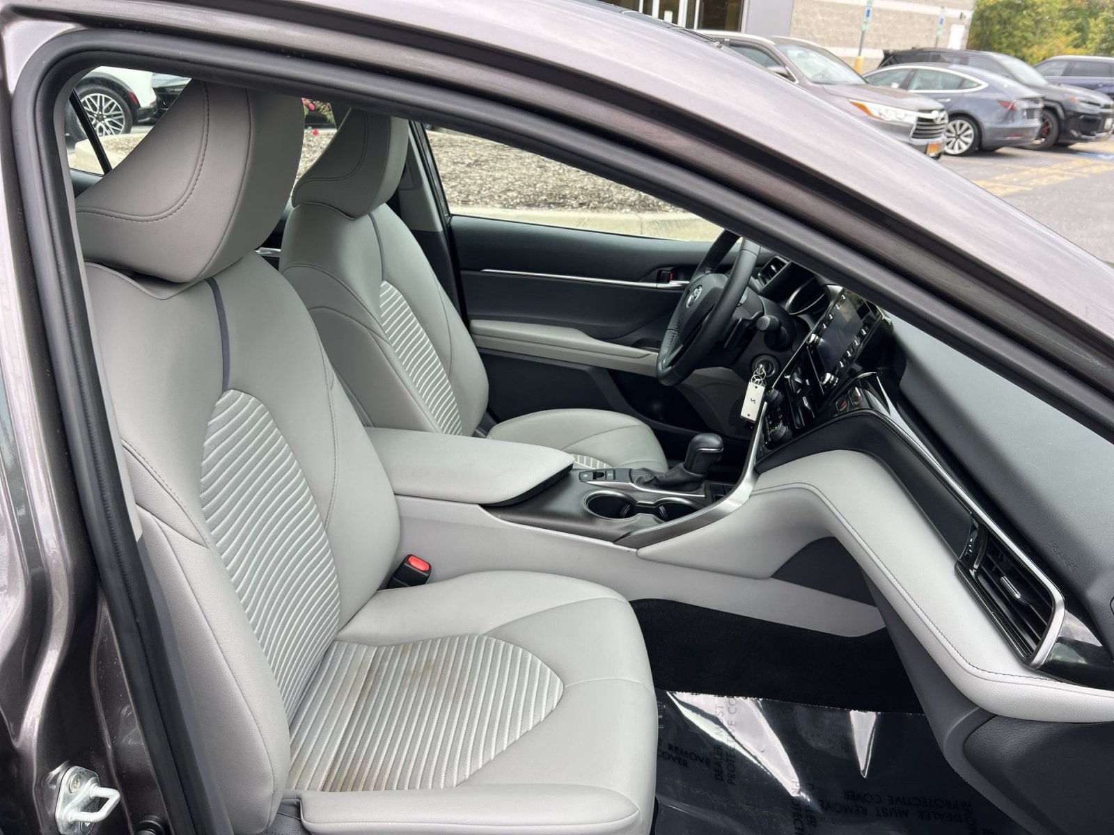 Used 2021 Toyota Camry SE AWD/4WD image 25
