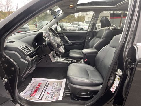Used 2017 Subaru Forester 2.5i Limited AWD/4WD image 10