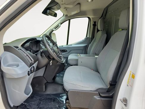Used 2018 Ford Transit 250 148 Low Roof RWD image 9