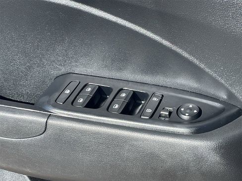 Used 2020 Hyundai Venue SE image 20