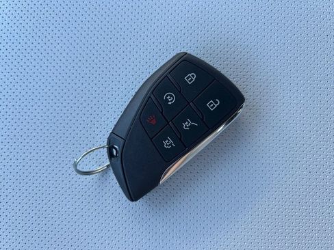 New 2025 Chevrolet Suburban Premier image 33