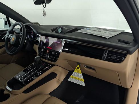 New 2026 Porsche Macan AWD/4WD image 19