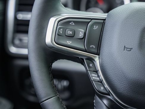 New 2026 RAM 1500 Laramie AWD/4WD image 34