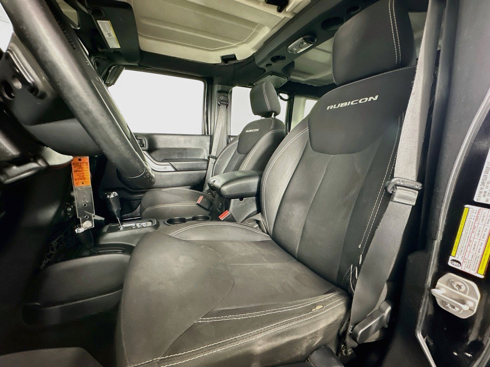 Used 2015 Jeep Wrangler Unlimited Rubicon w/ Dual Top Group AWD/4WD image 21