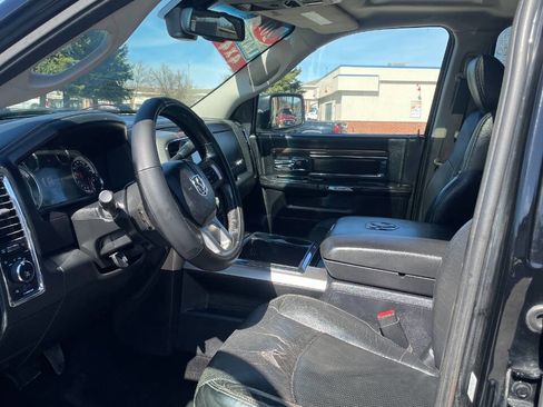 Used 2015 RAM 2500 Laramie w/ Black Appearance Group AWD/4WD image 10