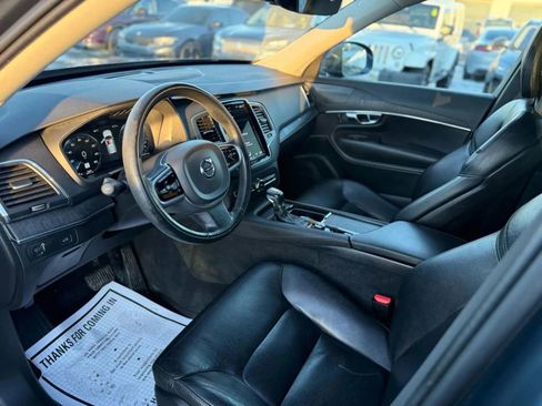 Used 2020 Volvo XC90 T6 Momentum w/ Protection Package image 5