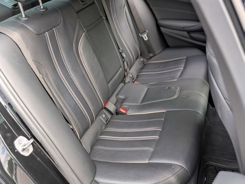 Used 2022 BMW 530i 530i w/ M Sport Package image 22