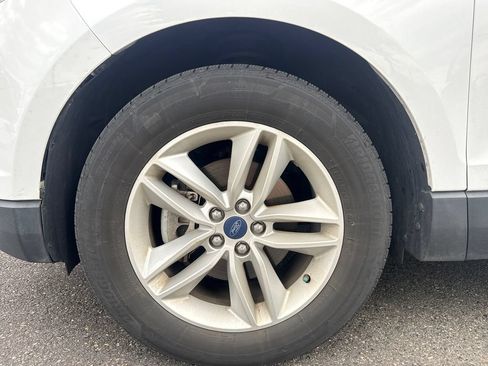 Used 2018 Ford Edge SEL FWD image 31