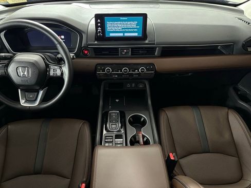 Used 2025 Honda Pilot Elite image 33