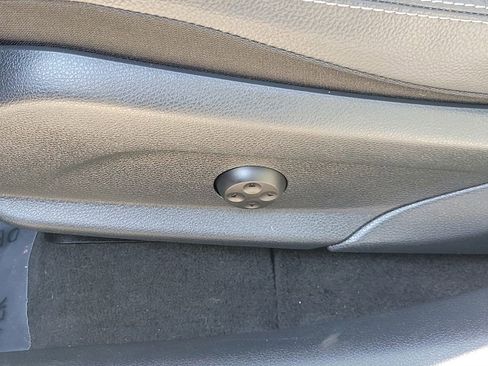 Used 2022 Mercedes-Benz GLC 300 GLC 300 image 25