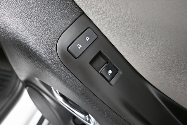 Used 2014 Chevrolet Camaro LS RWD image 33