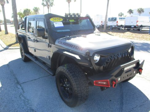 Used 2020 Jeep Gladiator Sport w/ Quick Order Package 24S image 1