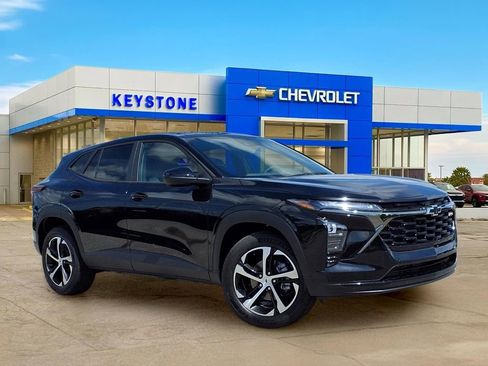 New 2026 Chevrolet Trax RS w/ Sunroof Package FWD image 1