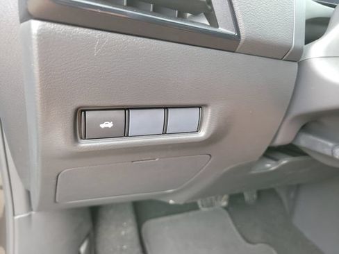 Used 2026 Nissan Sentra SR w/ Floor Mat Package FWD image 32
