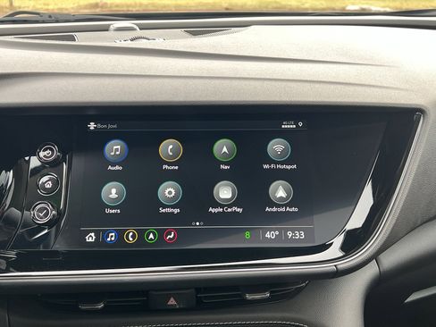 Used 2023 Buick Envision Avenir image 24