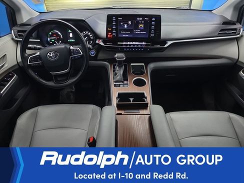 Used 2022 Toyota Sienna XLE FWD image 14